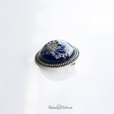 Apvali mėlyna sagė su gėlių nėriniais "Blue Queen" (32mm) 5