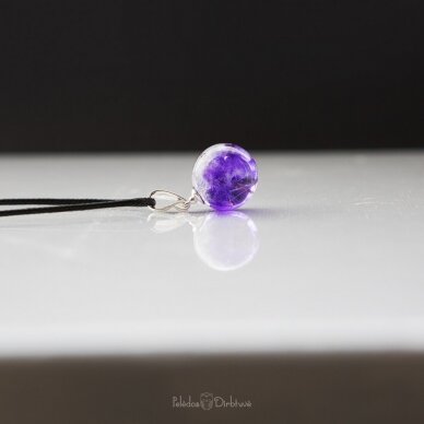 Violetinis pakabukas-burbulas su pūkais "Kosmoso Pūkai" (15mm) 5